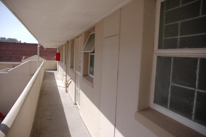 To Let 1 Bedroom Property for Rent in Tamboerskloof Western Cape